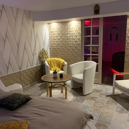 Hotel miłości Espace Detente Jacuzzi Sauna Gagny